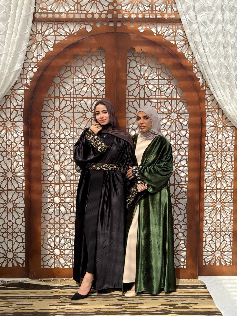 photo_5796334700312857845_y